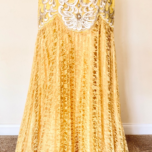 Sue Wong  Gown NWT Yellow Embellished Evening Dress size 6 - Picture 4 of 11